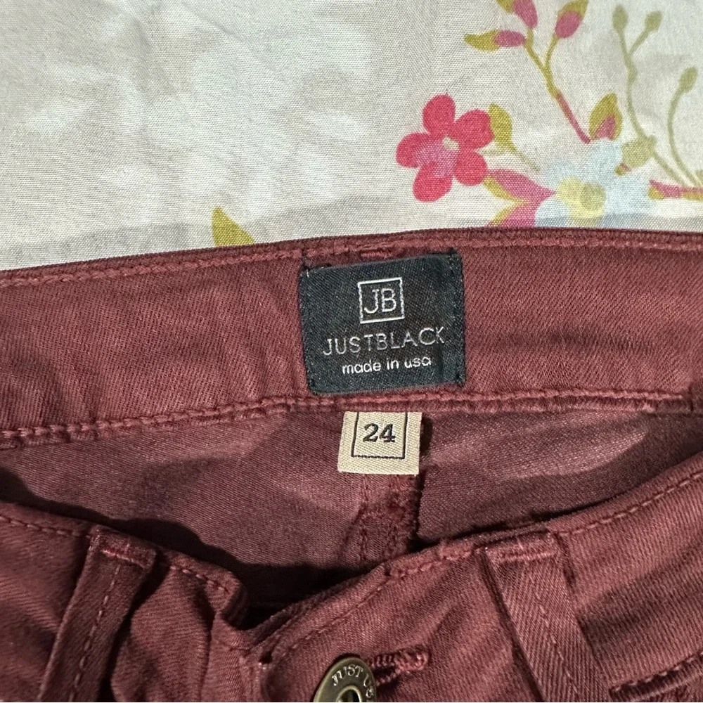 Red Jeans - Picture 5 of 5
